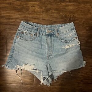 American Eagle Strigid Curvy 90s Boyfriend Short size 2